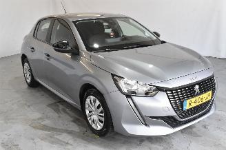 damaged passenger cars Peugeot 208 1.2 PureTech Active 2022/9