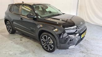 krockskadad bil auto Jeep Avenger Summit 54kWh 2024/2