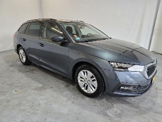 Damaged car Skoda Octavia 1.0 TSI Ambition 2021/7