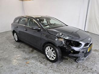 Auto incidentate Kia Ceed 1.0 T-GDi Dynamic Line 2022/12