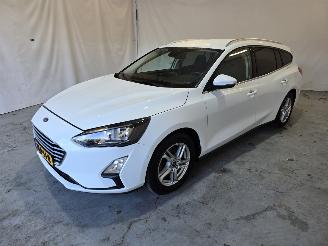 Vaurioauto  passenger cars Ford Focus 1.0 EcoB. Tr Ed. bns 2019/9