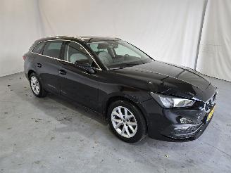 Coche accidentado Seat Leon SPORTSTOURER 1.5 TSI Style L.Ed. 2021/4