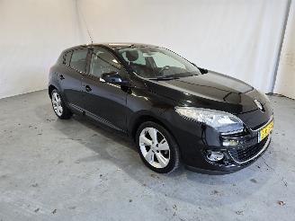 damaged passenger cars Renault Mégane 1.2 TCe Collection 2013/10