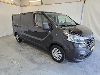 krockskadad bil bedrijf Renault Trafic T29 L2H1Comf 2019/10