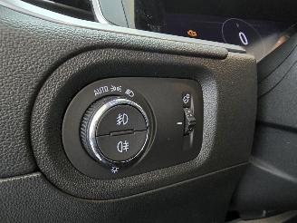 Opel Grandland 1.6 TurboHy Level 3 picture 31