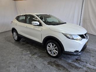 Schadeauto Nissan Qashqai 1.2 Connect Edition 2015/3