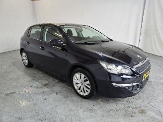krockskadad bil auto Peugeot 308 1.2 VTi Blue Lease 2014/2