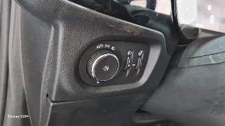 Opel Corsa 1.2 Edition picture 22