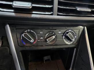 Volkswagen Polo 1.0 TSI Life picture 32