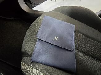 Peugeot 308 1.2 PureTech Style picture 36