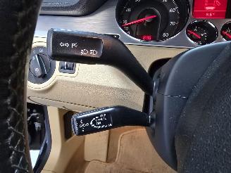 Volkswagen Passat 2.0 FSI Highline Business picture 26