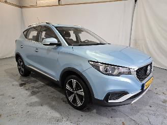 krockskadad bil auto MG ZS EV Luxury 45 kWh 2019/12