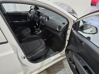 Hyundai I-10 1.0i i-Motion picture 14