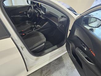 Peugeot 208 1.2 PureTech Active picture 16