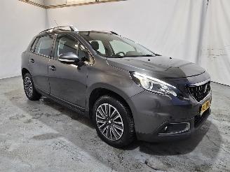 Vaurioauto  passenger cars Peugeot 2008 1.2 PureTech Active 2017/3