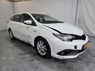 Voiture accidenté Toyota Auris 1.8 Hybr. Aspiration 2015/9