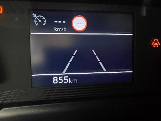 Peugeot 208 1.2 PureTech 75 Style picture 23