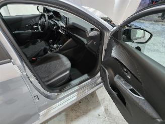 Peugeot 208 1.2 PureTech 75 Style picture 17