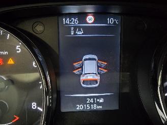 Nissan Qashqai 1.2 Connect Edition picture 16