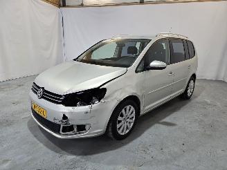 Volkswagen Touran 2.0 TDI Highline BlueMotion 7p. picture 3