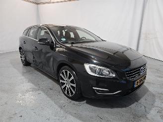 Avarii autoturisme Volvo V-60 2.4 D6 AWD Plug-In Hybrid Summum 2014/4