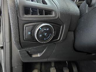 Ford Focus 1.0 Trend Edition picture 22