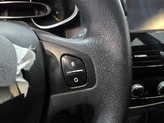 Renault Clio 1.5 dCi ECO Expression picture 31