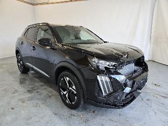 Auto incidentate Peugeot 2008 1.2 Hybrid 145 GT 2025/11