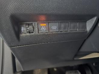 Peugeot e-2008 EV Allure Pack 50 kWh picture 26