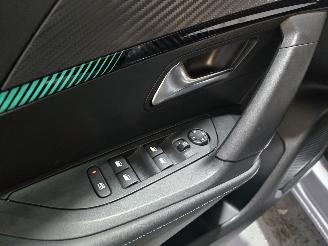 Peugeot e-2008 EV Allure Pack 50 kWh picture 25