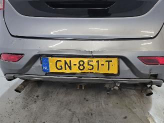 Volvo V-40 2.0 D2 R-Design Bns picture 10