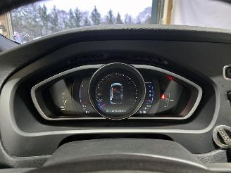 Volvo V-40 2.0 D2 R-Design Bns picture 23