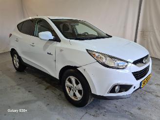 Vaurioauto  passenger cars Hyundai Ix35 1.6i GDI Active 2011/4