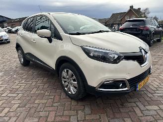 Renault Captur 0.9 TCe Dynamique picture 3