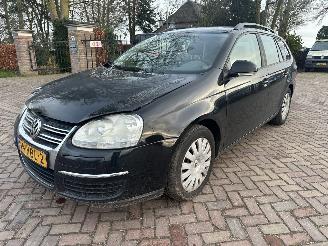 Damaged car Volkswagen Golf Variant 1.9 TDI Trendline 2008/1