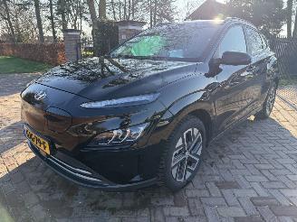 skadebil auto Hyundai Kona EV Premium 64 kWh 2022/8