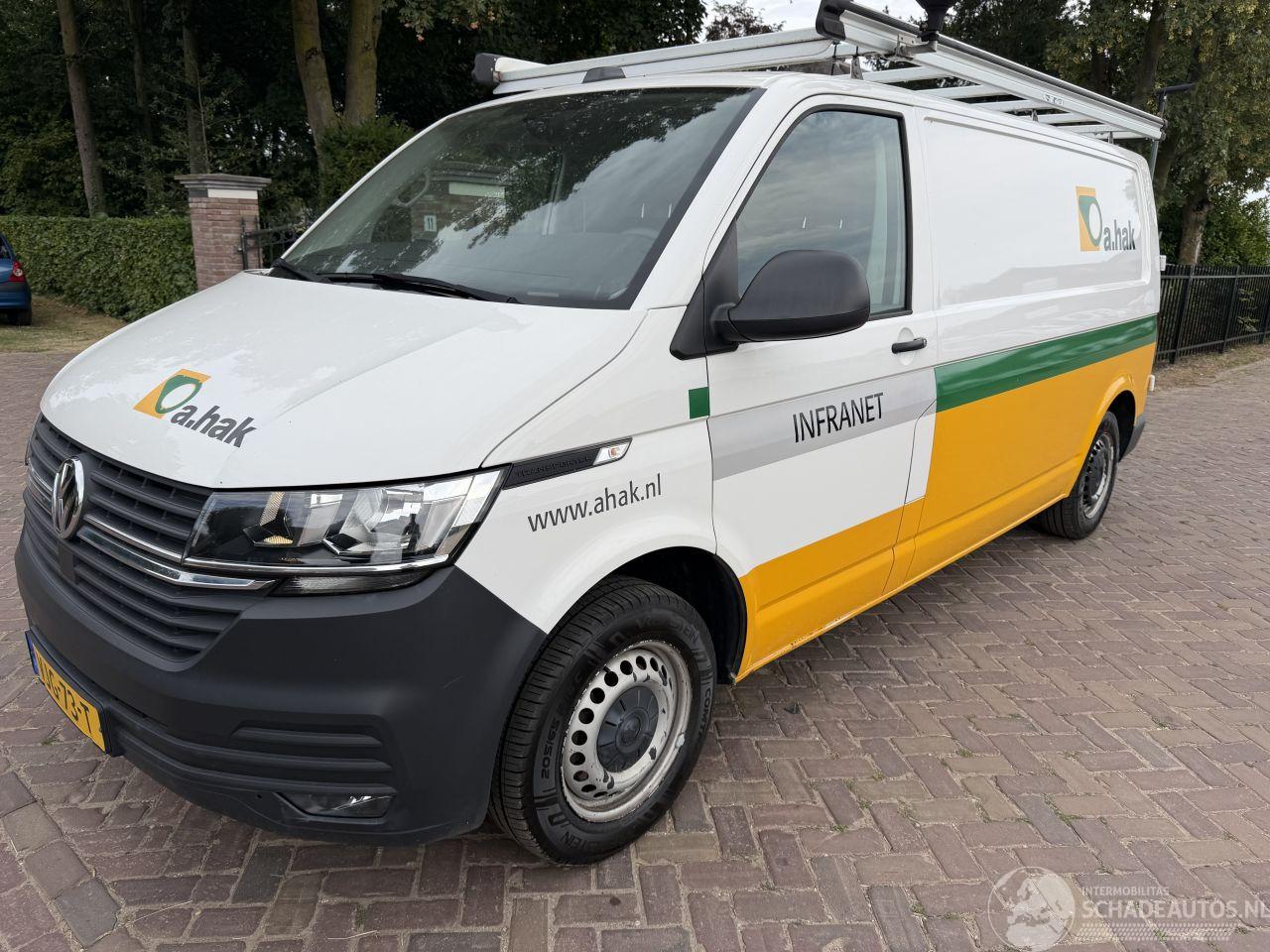 Volkswagen Transporter 2.0 TDI L2H3 28