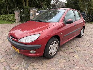Unfallwagen Peugeot 206 1.4 Gentry 2002/3