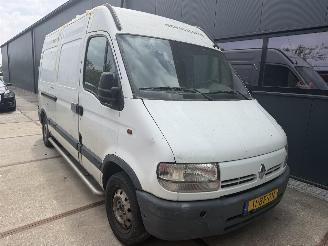 Unfall Kfz Van Renault Master T33 2.2dCi L2H2 2002/9