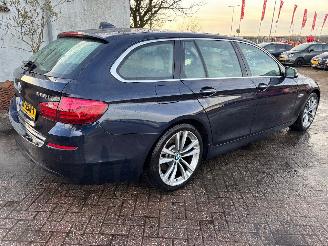 BMW 5-serie 528i x-drive luxury picture 3