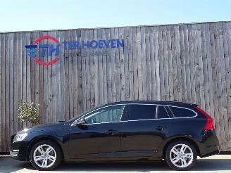 bruktbiler auto Volvo V-60 2.4 D6 Twin Engine Hybride Momemtum Klima Navi 162KW Euro 6 2015/12