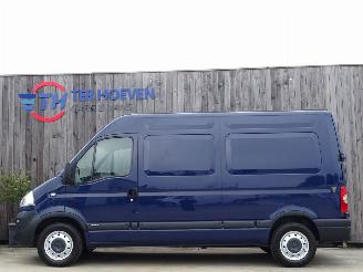 Damaged car Opel Movano 2.5 CDTi L2H2 3-Persoons trekhaak 74KW Euro 4 2008/8