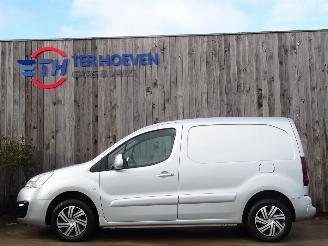 Damaged car Citroën Berlingo 1.6 HDi L1H1 Airco Cruise Stoelverwarming PDC 73KW Euro 6 2017/7