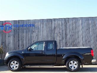 Schadeauto Nissan Navara 2.5 DCi 4X4 Kingcab Airco 2-Persoons Trekhaak 128KW Euro 4 2005/12