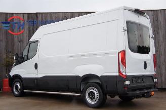Iveco Daily 35S12 2.3 HPi L2H2 Automaat Hi-Matic Trekhaak 85KW Euro 6 picture 2
