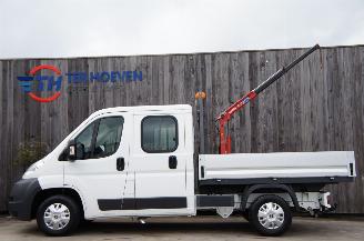 Coche accidentado Peugeot Boxer 2.2 HDi Dubbele Cabine Open Laadbak Kraan Airco Trekhaak 96KW Euro 4 2013/5