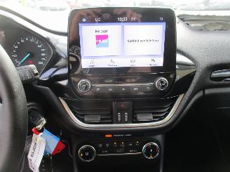 Ford Fiesta 1.0 EcobB Hy Tit NAP REST BPM 2000 euro !!!! picture 19