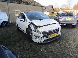 krockskadad bil auto Peugeot 3008 1.6 THP Active Aut NAP REST BPM 1700 EURO !!!! 2015/1