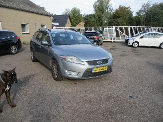 damaged passenger cars Ford Mondeo 2.0-16V Trend Wagon 2009/2