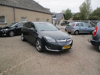 damaged passenger cars Opel Insignia SPORTS TOURER SW 2.0D Bi-Turbo Cosmo 2014/8